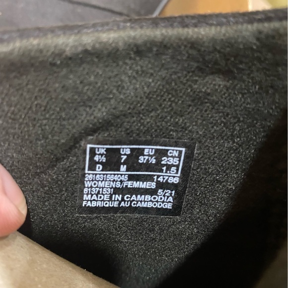 Clarks Black Suede Chunky Heel Ankle Boots size 7 - Picture 10 of 10